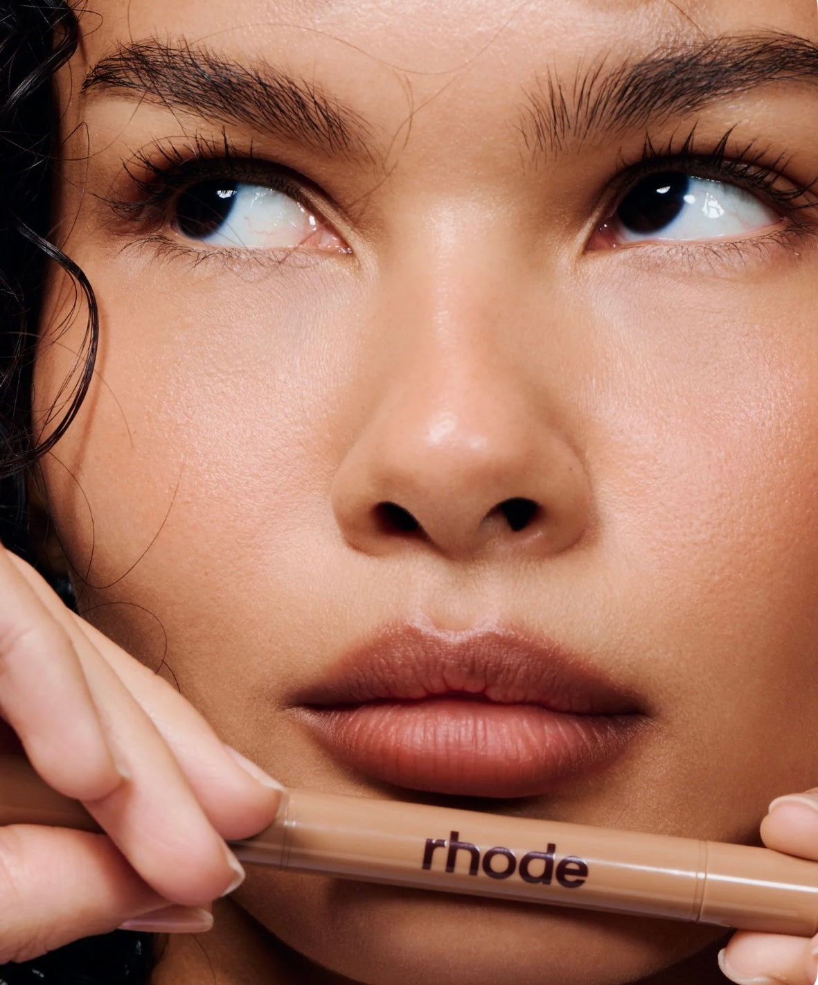 Rhode peptide lip shape